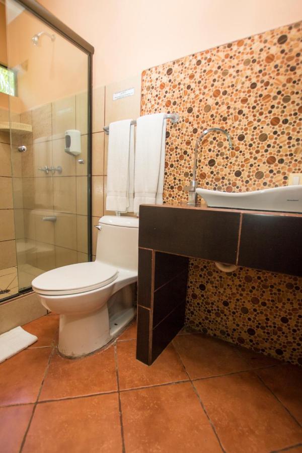 Oceanfront Hotel Verde Mar Direct Access To The Beach Мануел Антонио Екстериор снимка